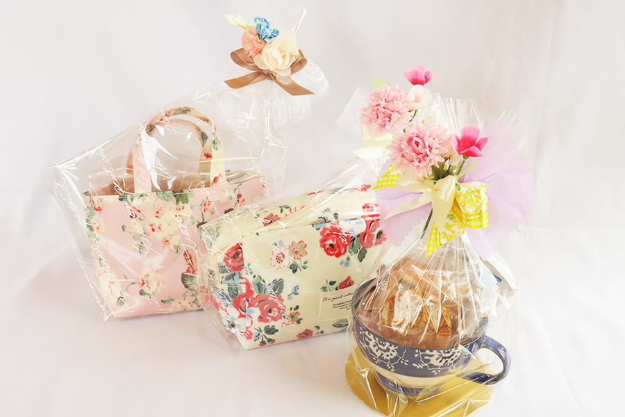 母の日仕様のラッピングギフトの商品写真